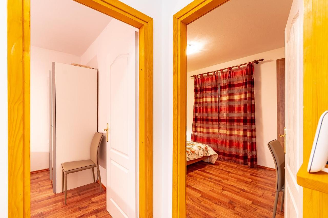 Apartments Peco コルチュラ エクステリア 写真